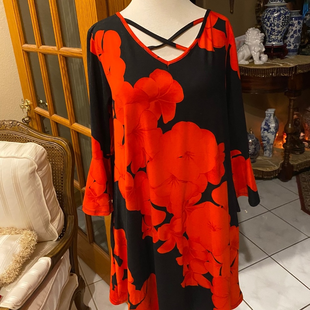 Long tunic in red and black by Rose Mard Size L